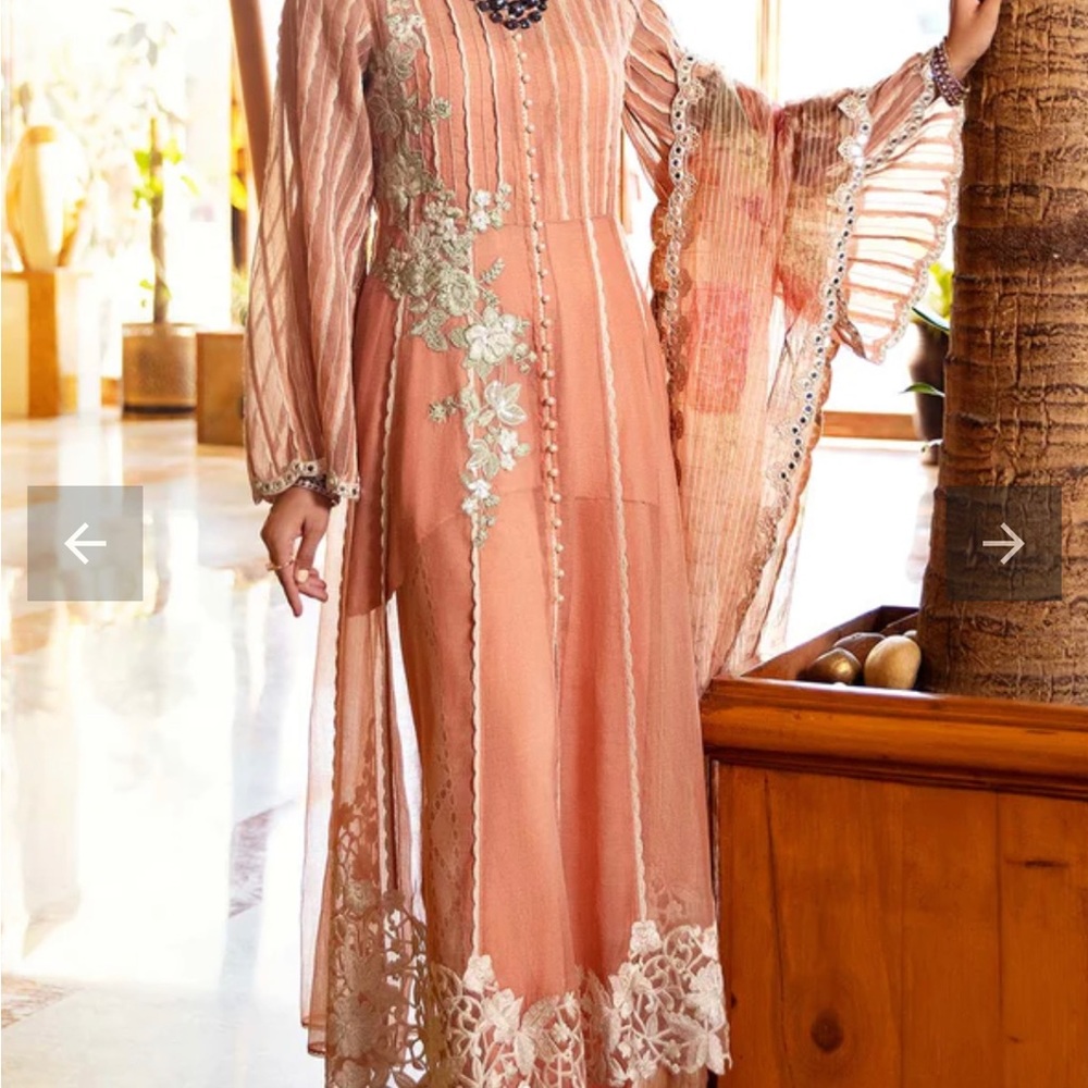 Women suit